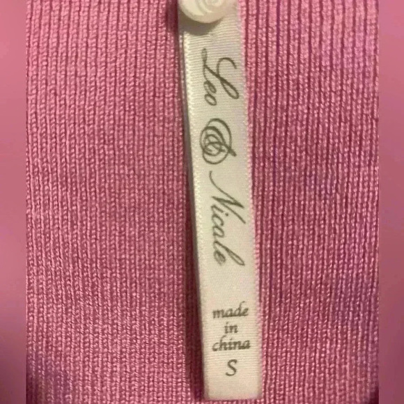 Leo & Nicole sleeveless round neck dressy sweater tank shell in dusty rose SMALL - Picture 7 of 7